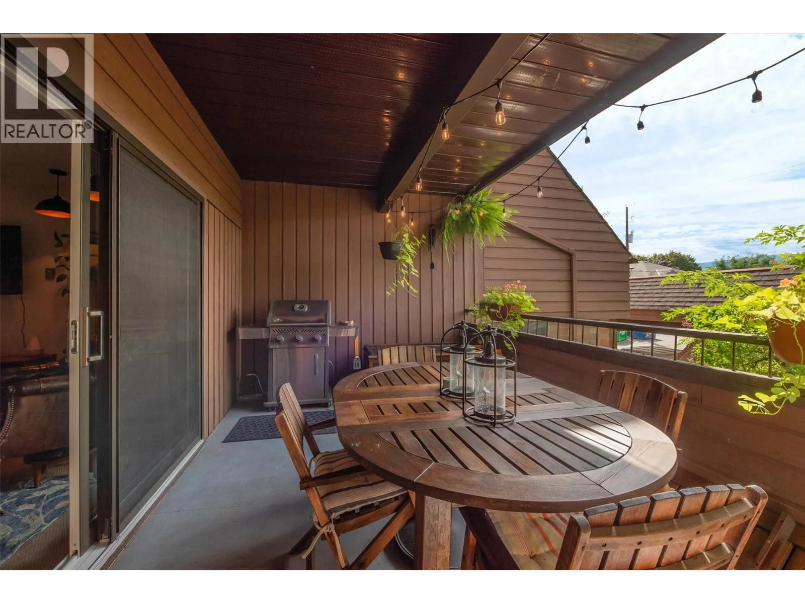 983 Bernard Avenue Unit# 205