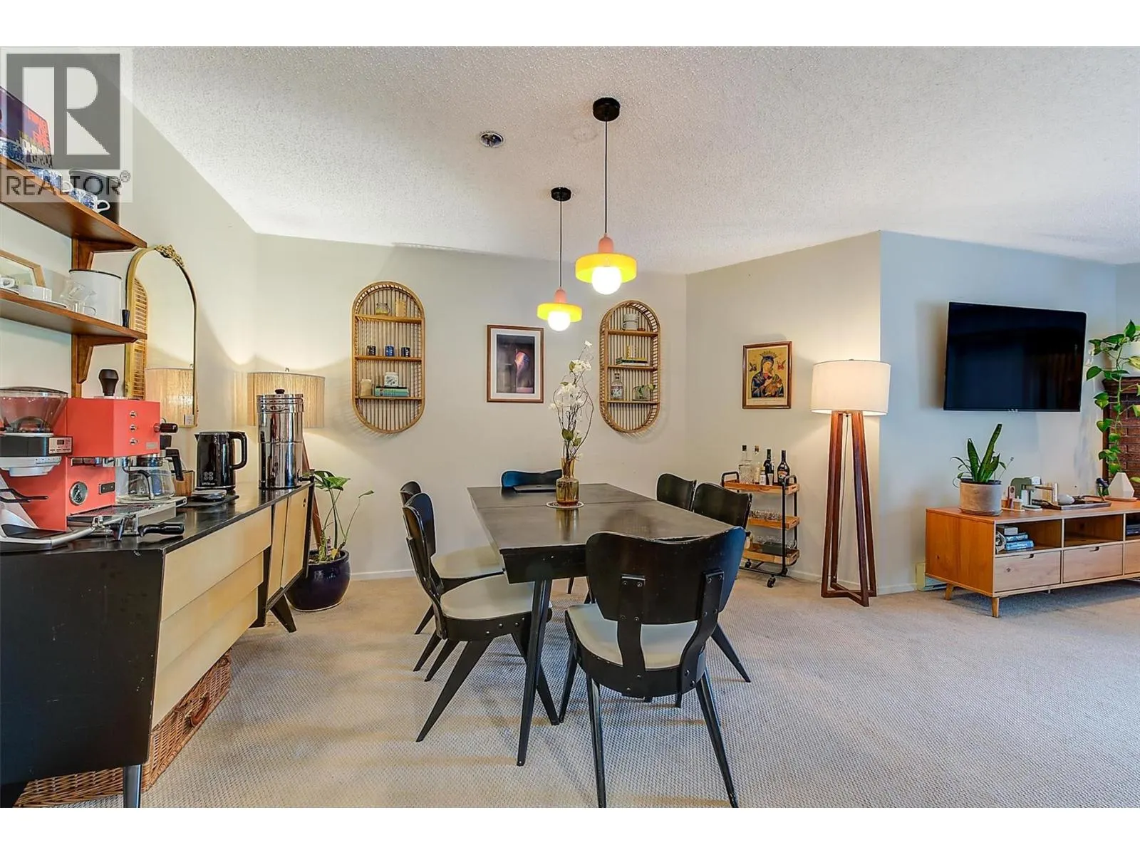 983 Bernard Avenue Unit# 205
