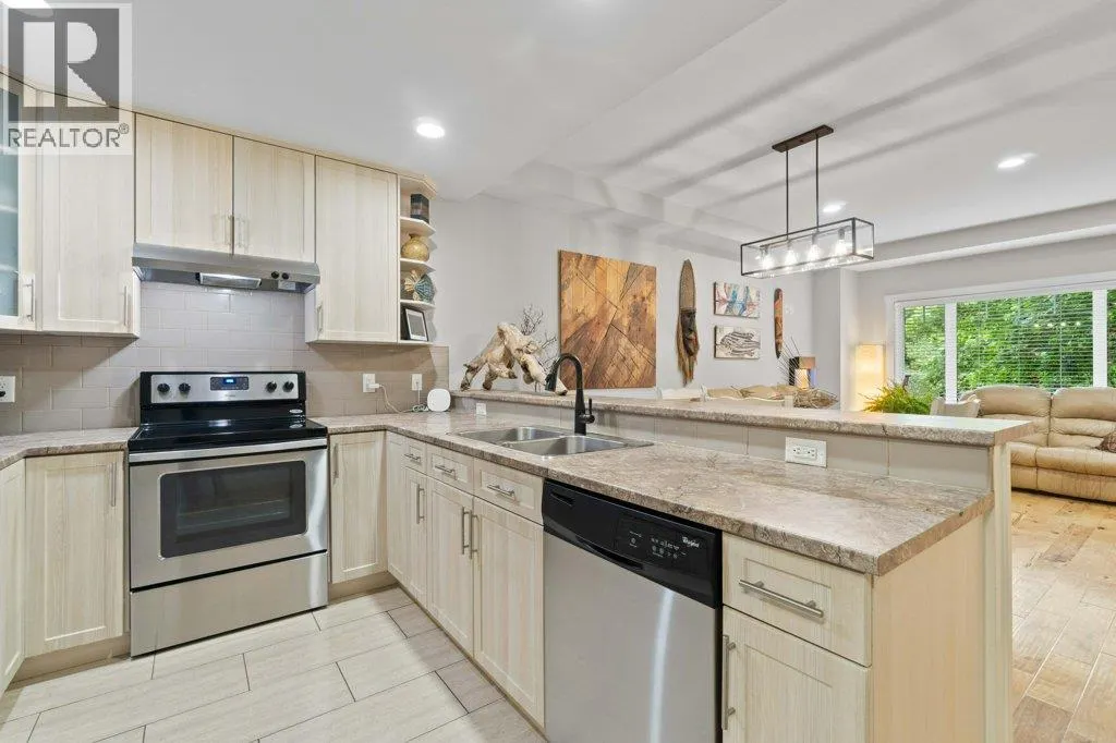 150 4 Street SE Unit# 5