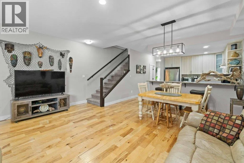 150 4 Street SE Unit# 5