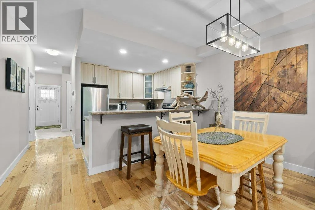 150 4 Street SE Unit# 5
