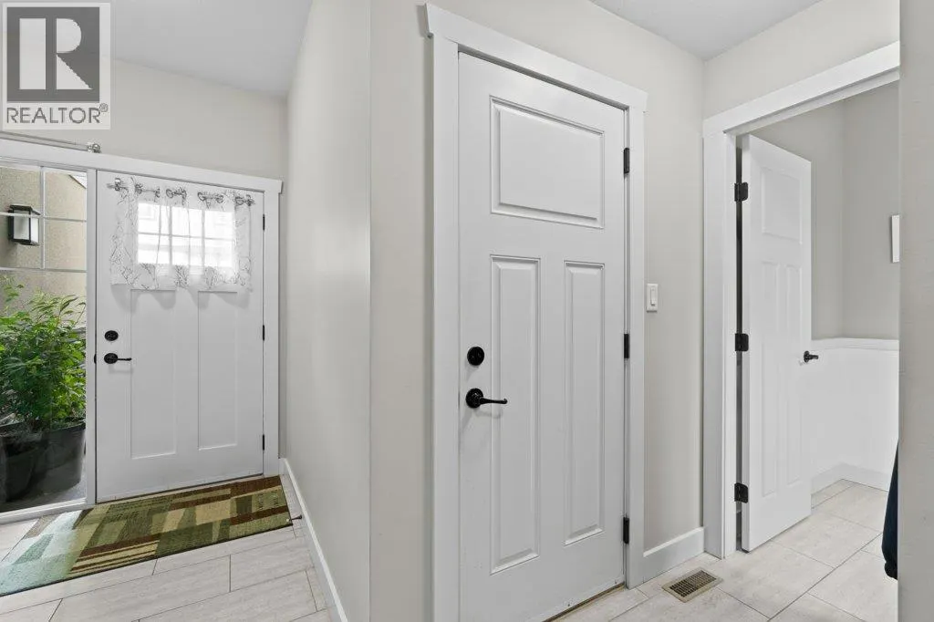 150 4 Street SE Unit# 5