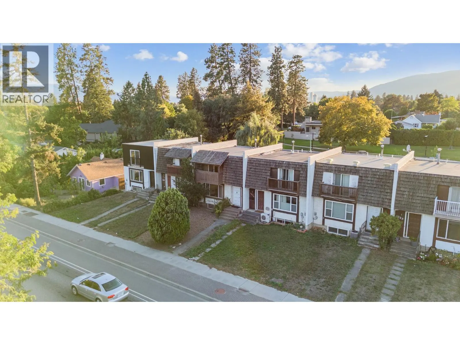 1040 Glenmore Drive