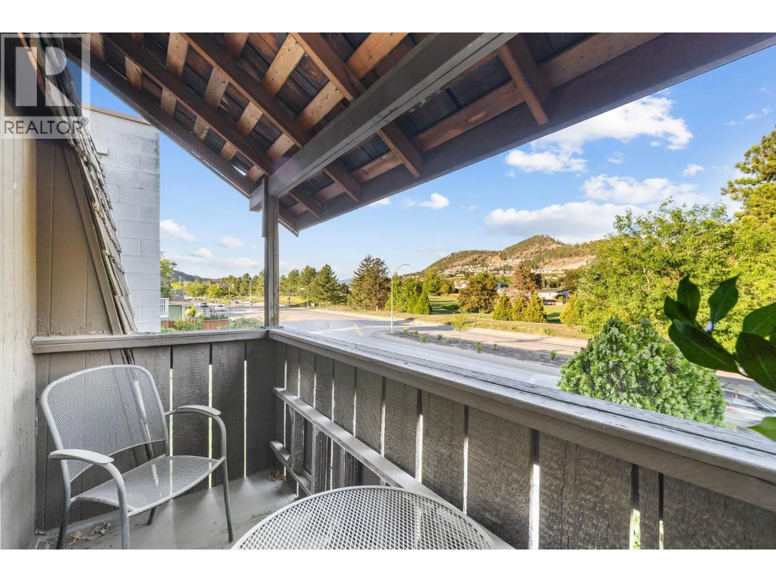 1040 Glenmore Drive