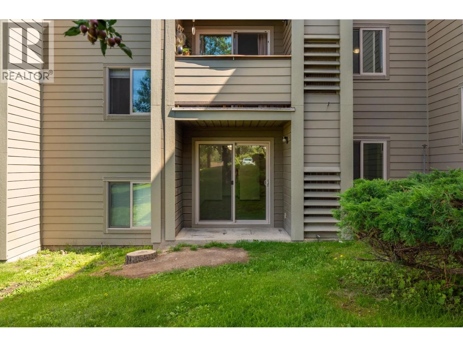 1560 Summit Drive Unit# 111