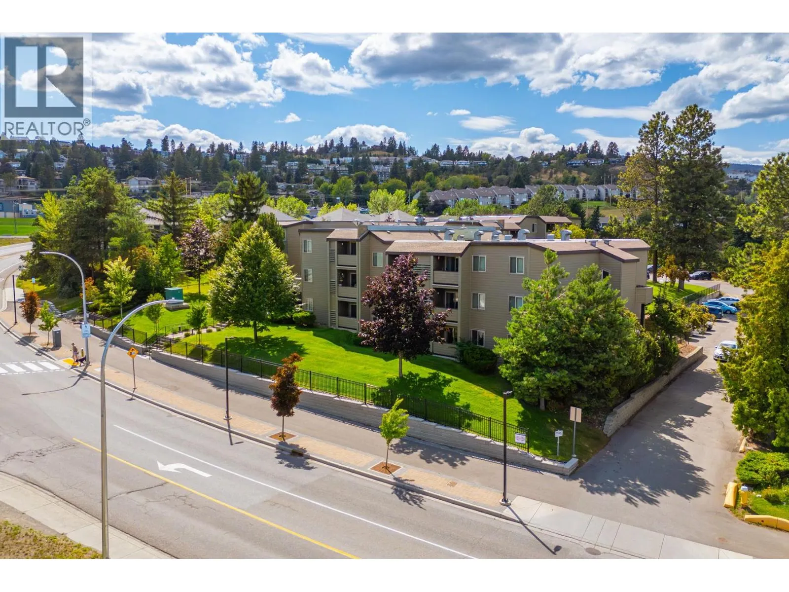 1560 Summit Drive Unit# 111