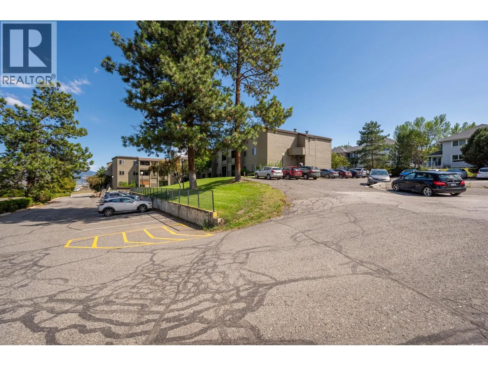1560 Summit Drive Unit# 111
