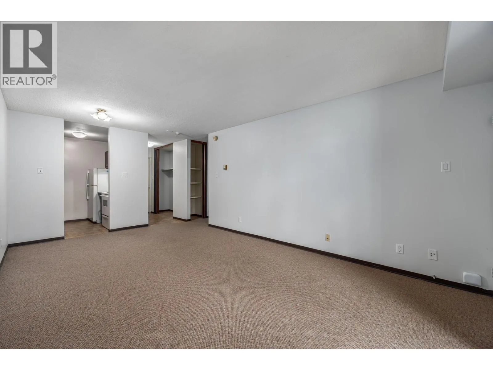 1560 Summit Drive Unit# 111