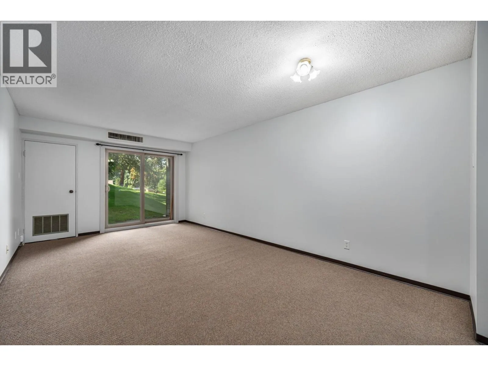 1560 Summit Drive Unit# 111