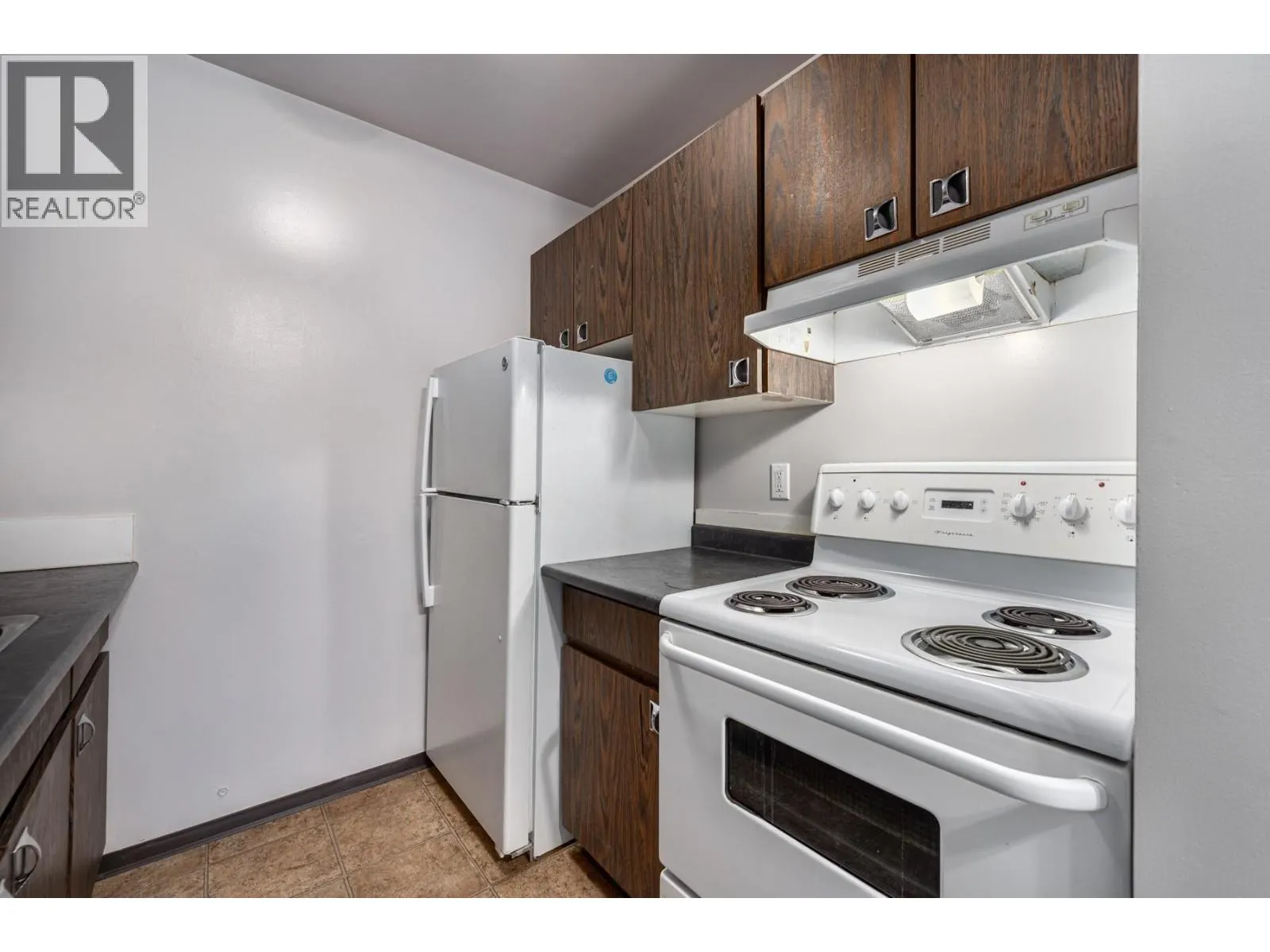 1560 Summit Drive Unit# 111