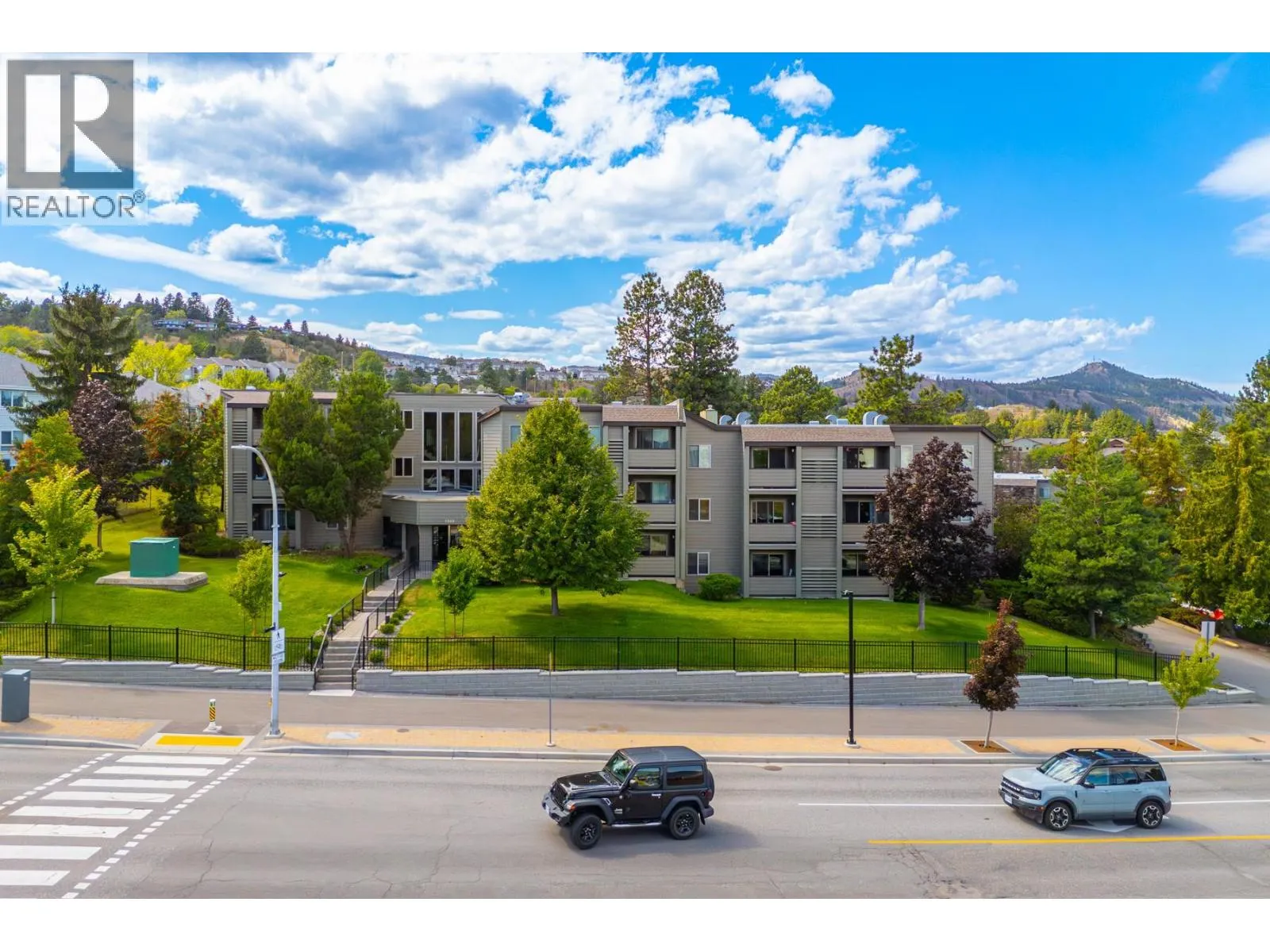 1560 Summit Drive Unit# 111