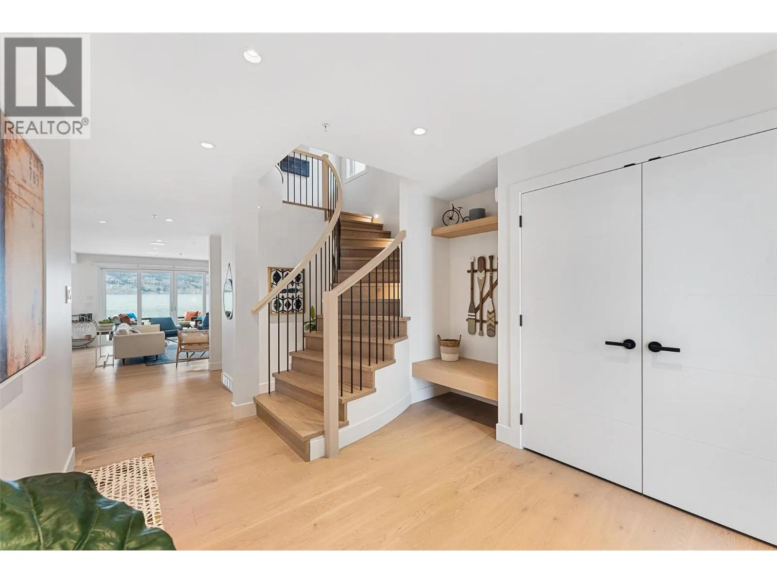 15419 Lakeshore Drive N Unit# 10