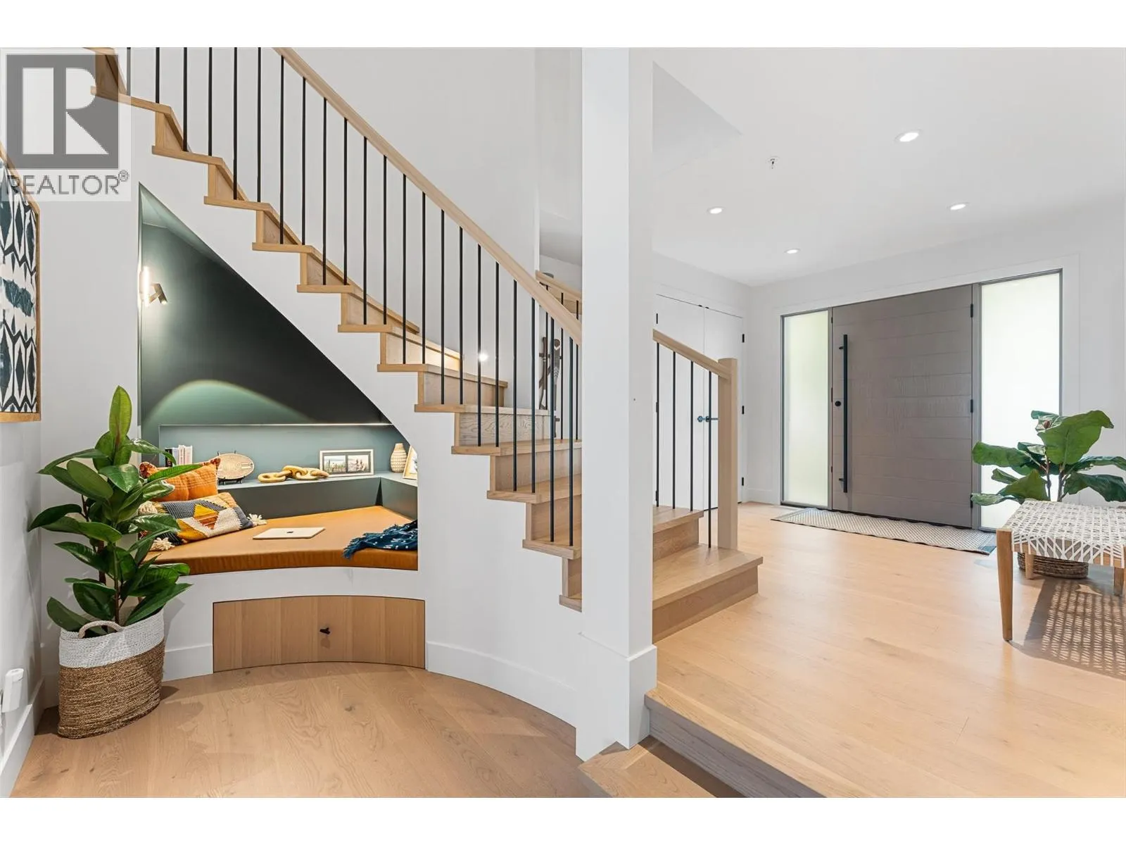 15419 Lakeshore Drive N Unit# 10