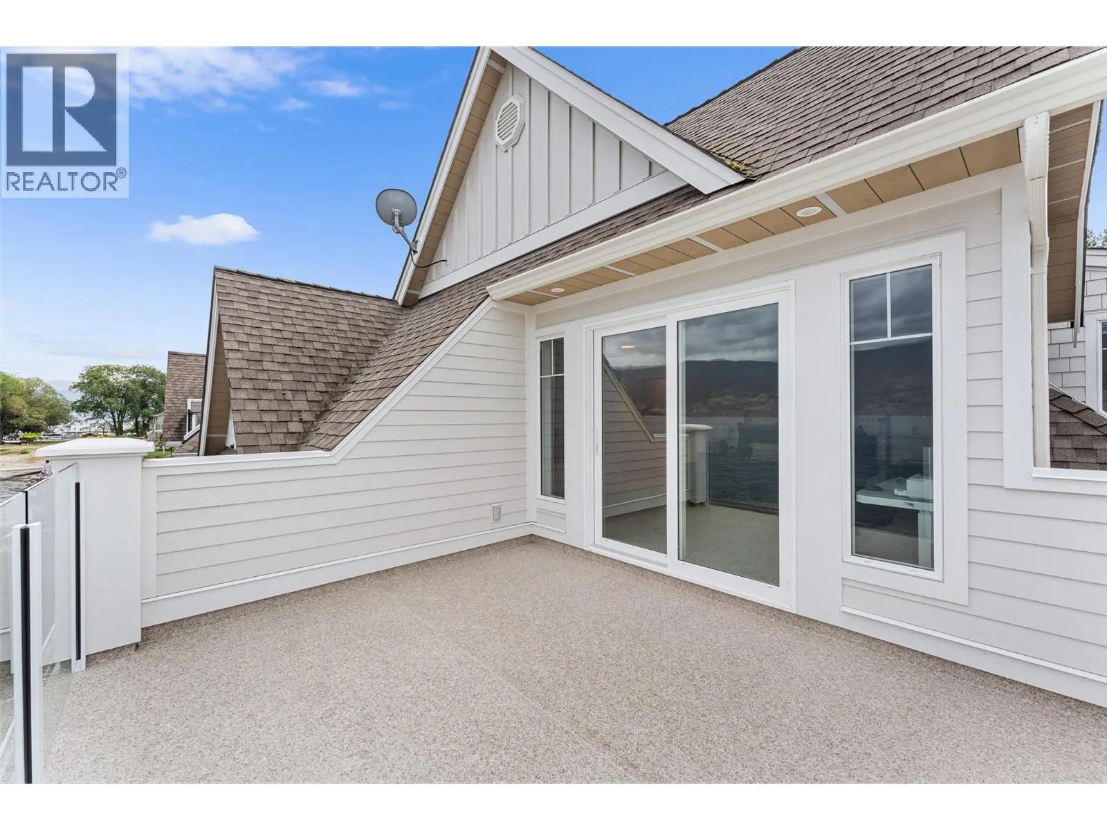 15419 Lakeshore Drive N Unit# 10