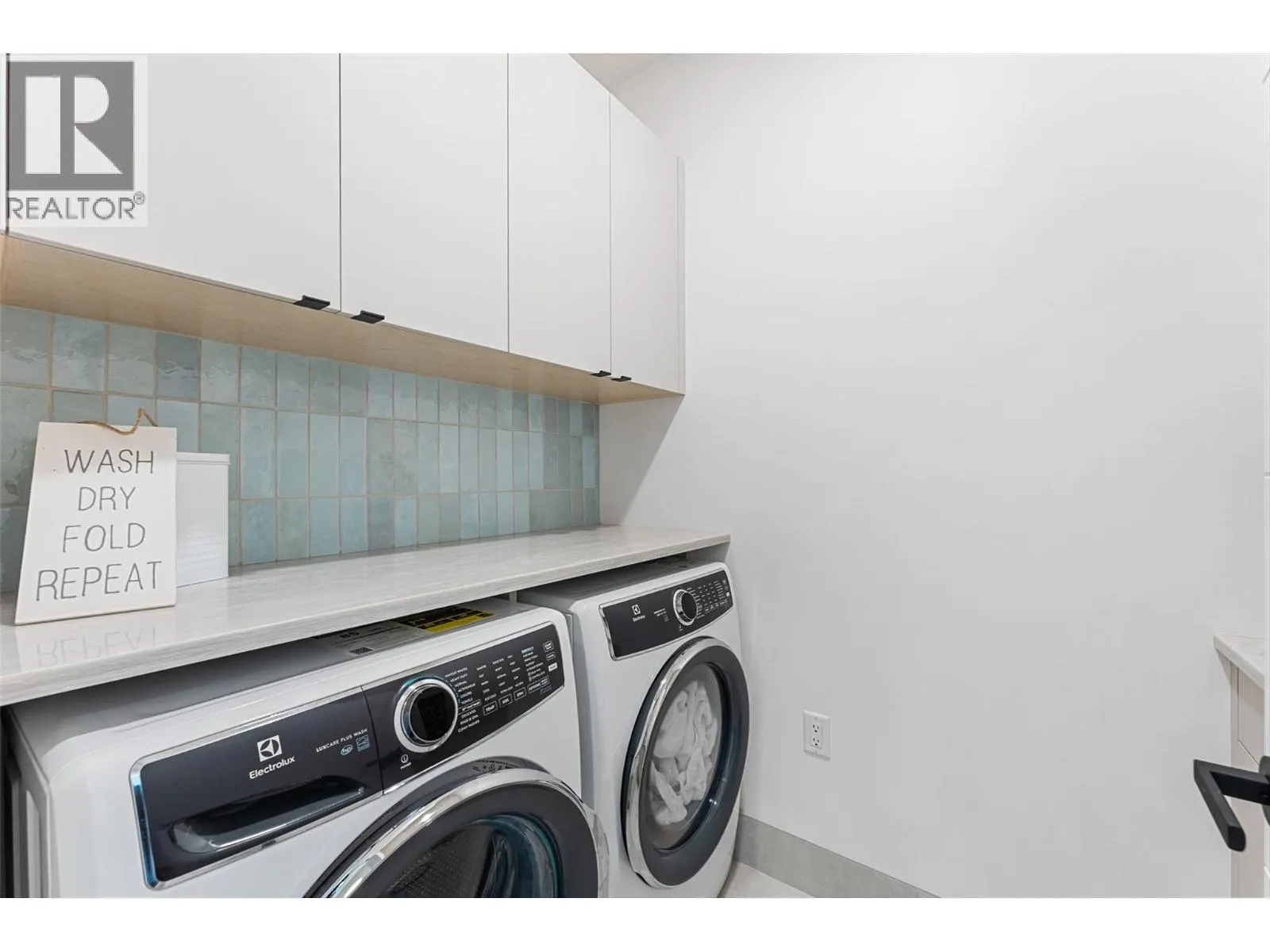 15419 Lakeshore Drive N Unit# 10