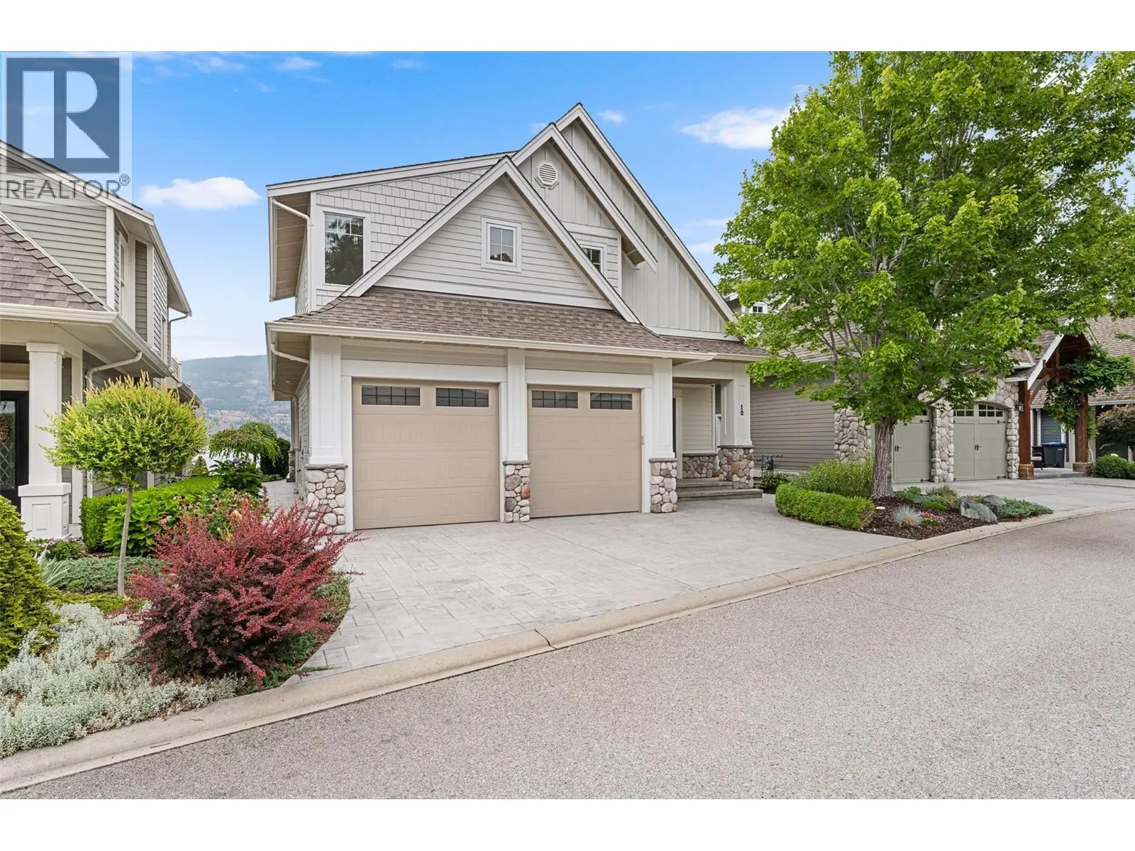 15419 Lakeshore Drive N Unit# 10