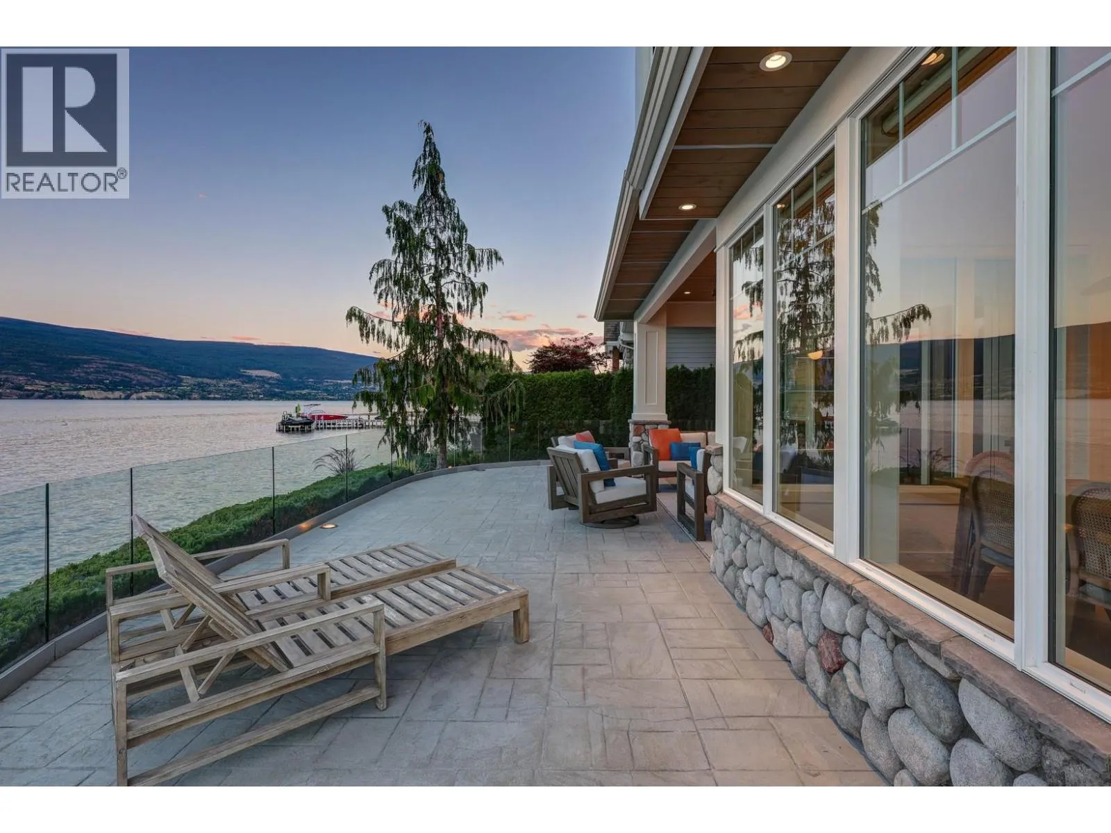 15419 Lakeshore Drive N Unit# 10