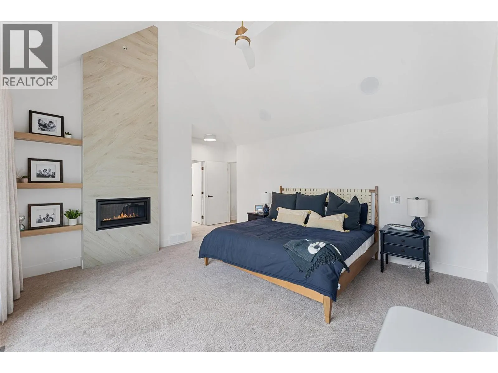 15419 Lakeshore Drive N Unit# 10