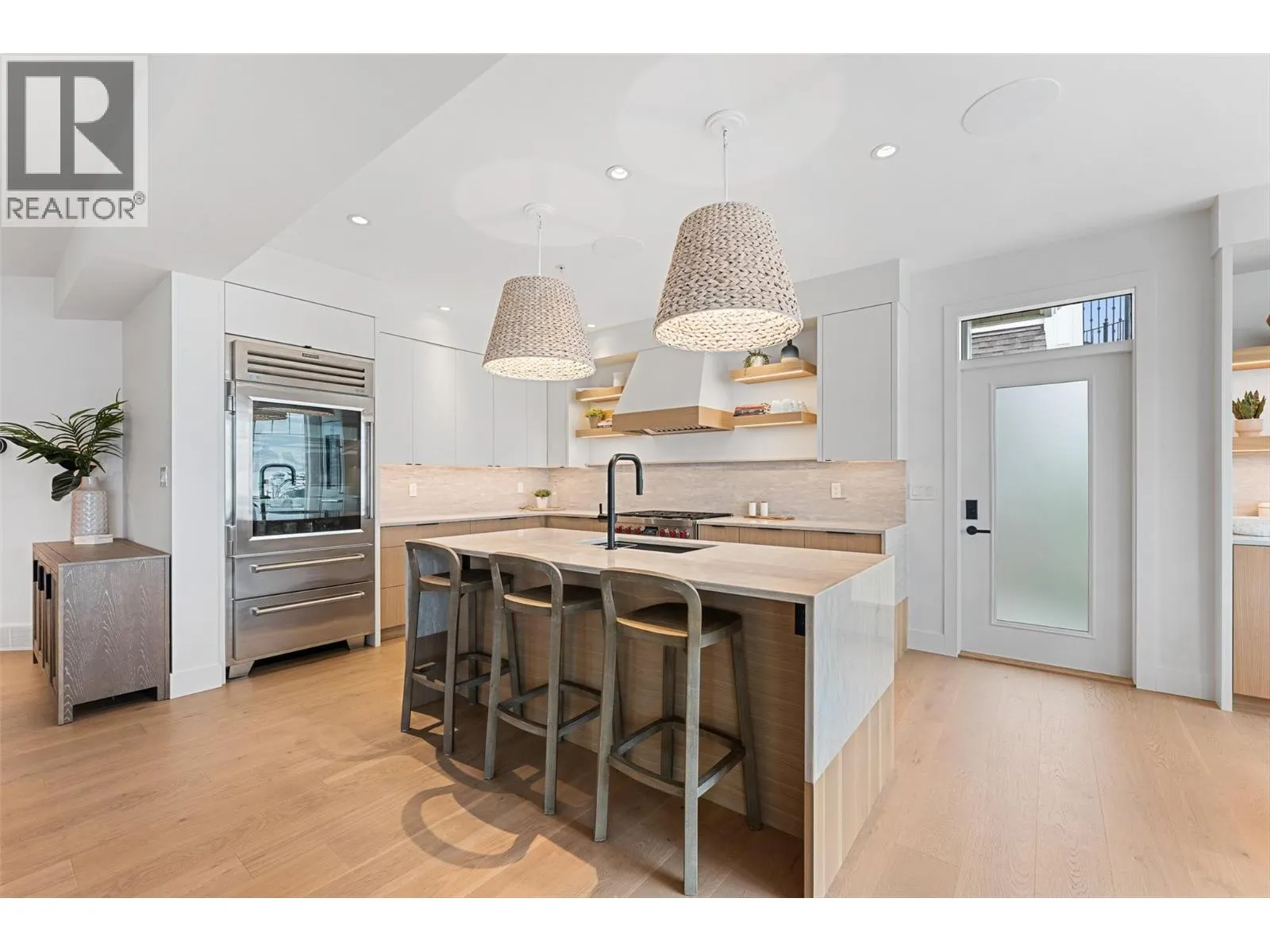 15419 Lakeshore Drive N Unit# 10