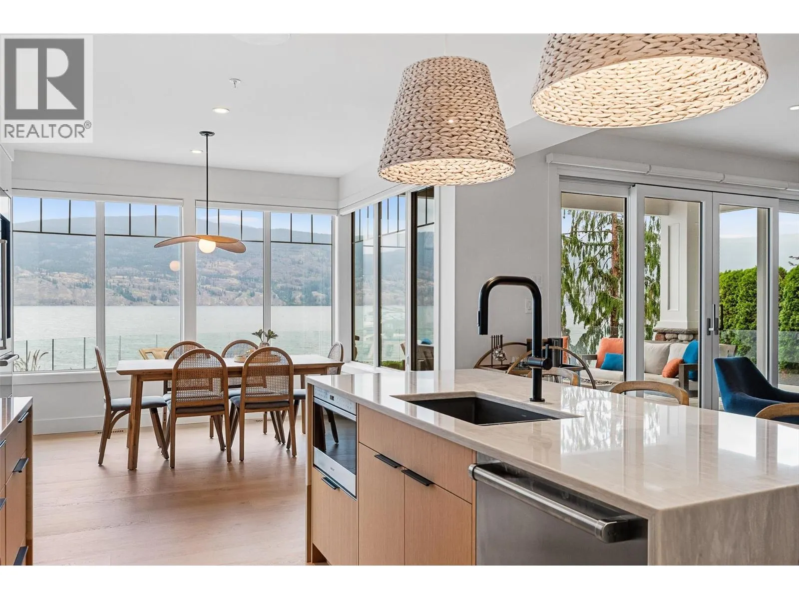 15419 Lakeshore Drive N Unit# 10