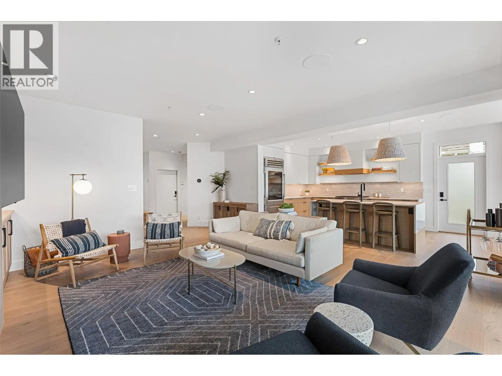 15419 Lakeshore Drive N Unit# 10