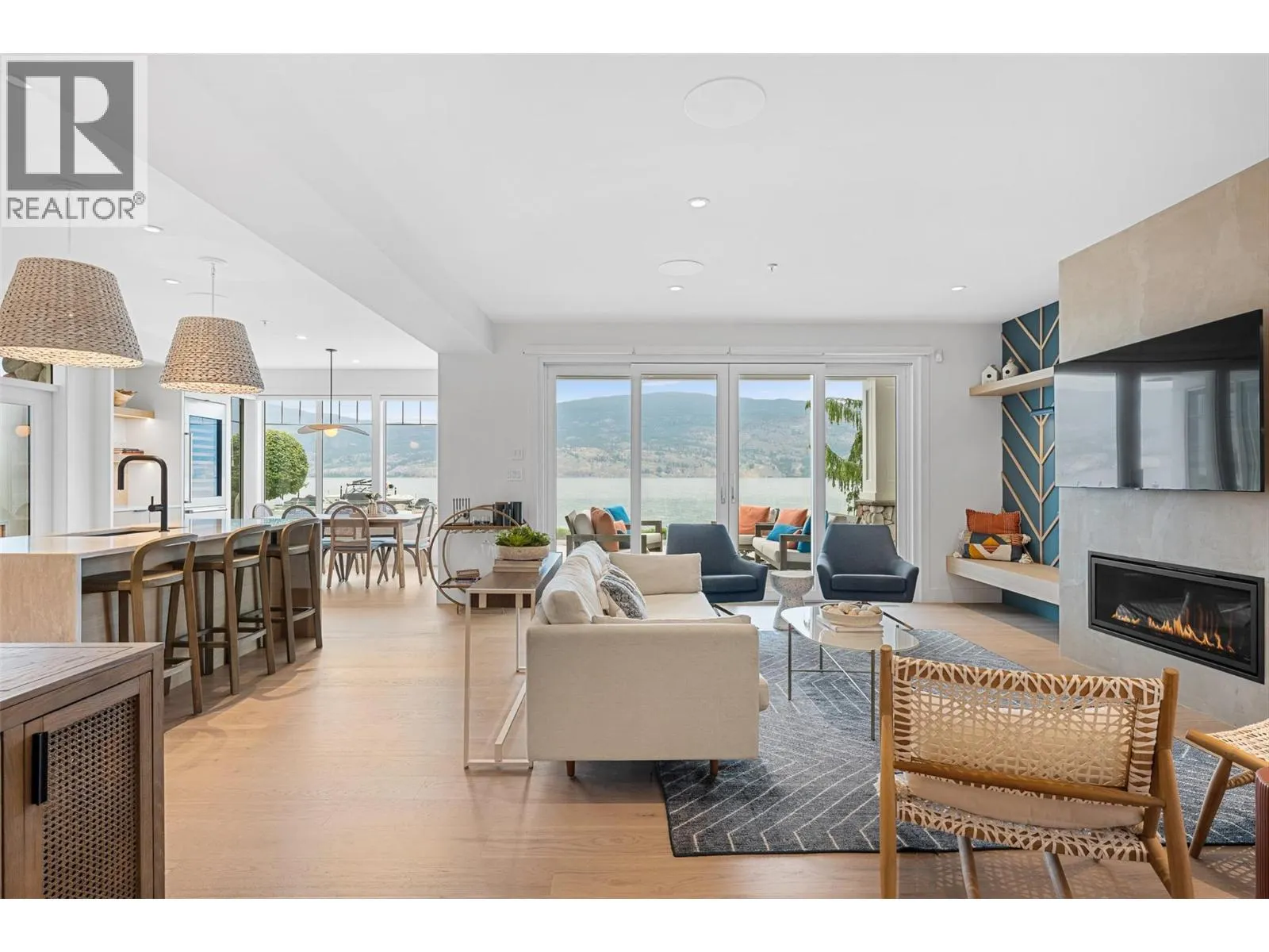15419 Lakeshore Drive N Unit# 10