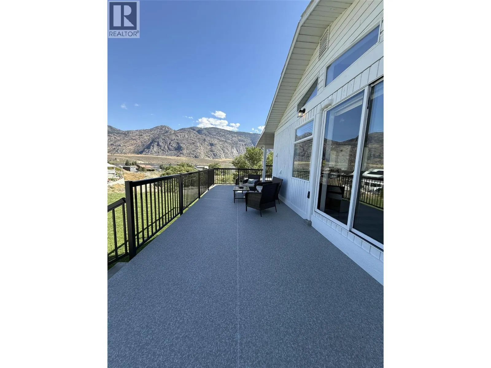 8807 Gala Crescent