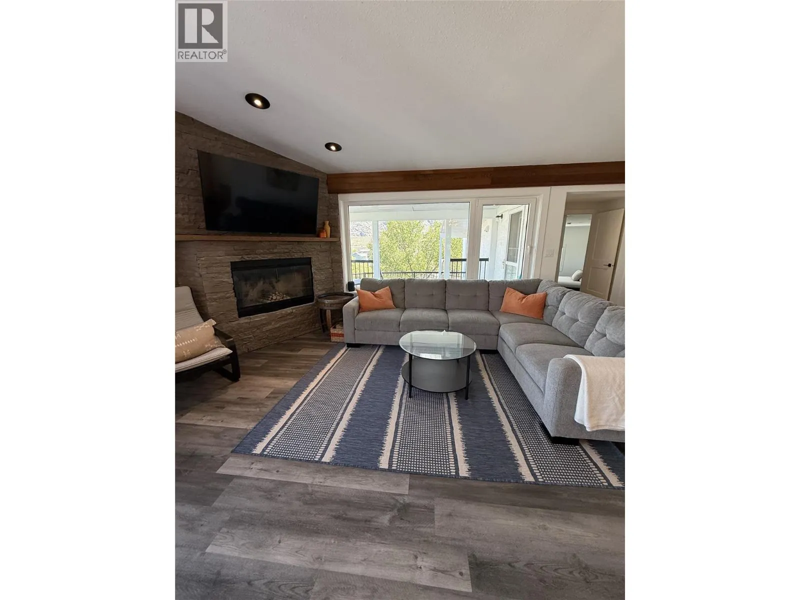 8807 Gala Crescent