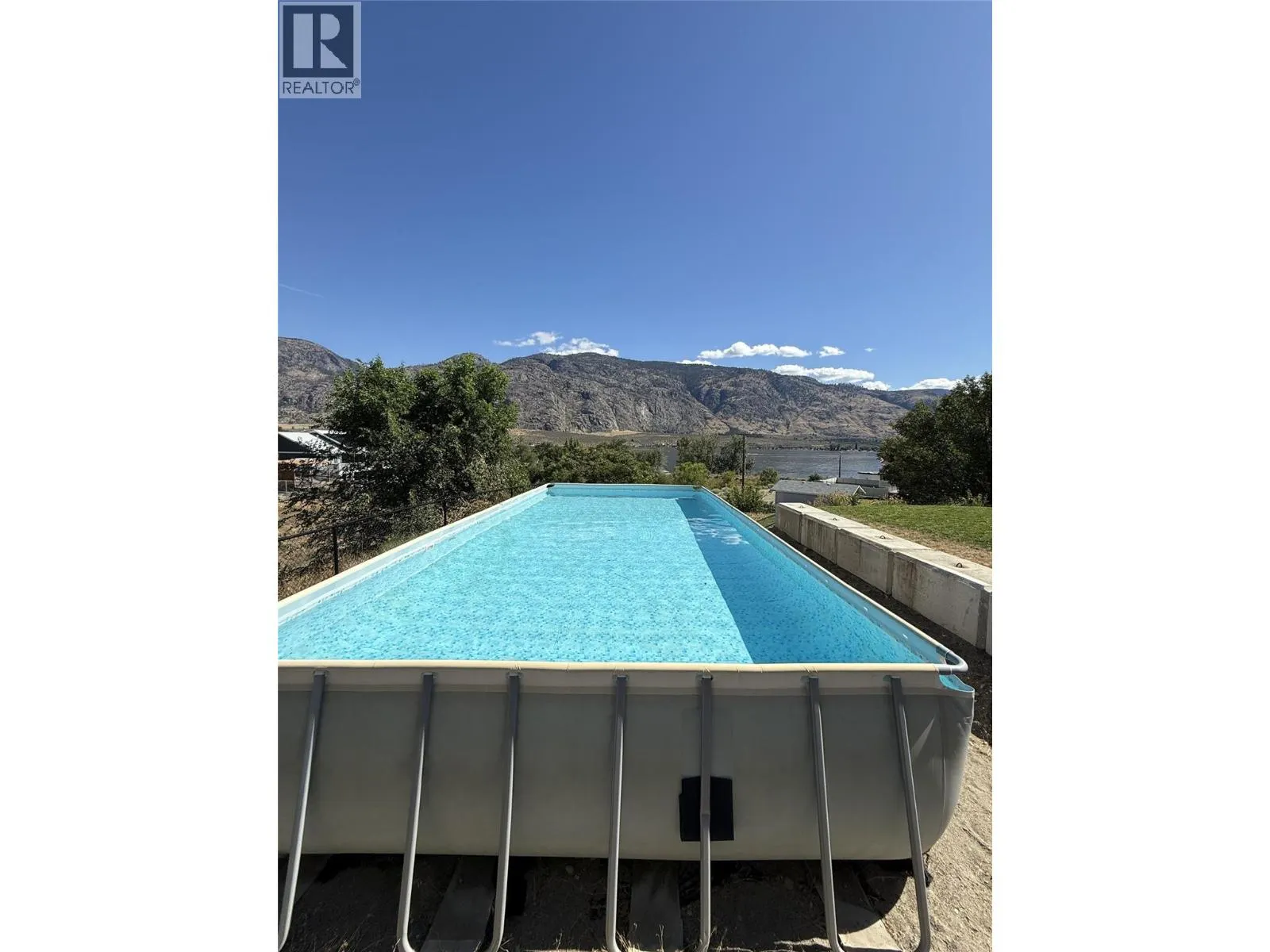 8807 Gala Crescent