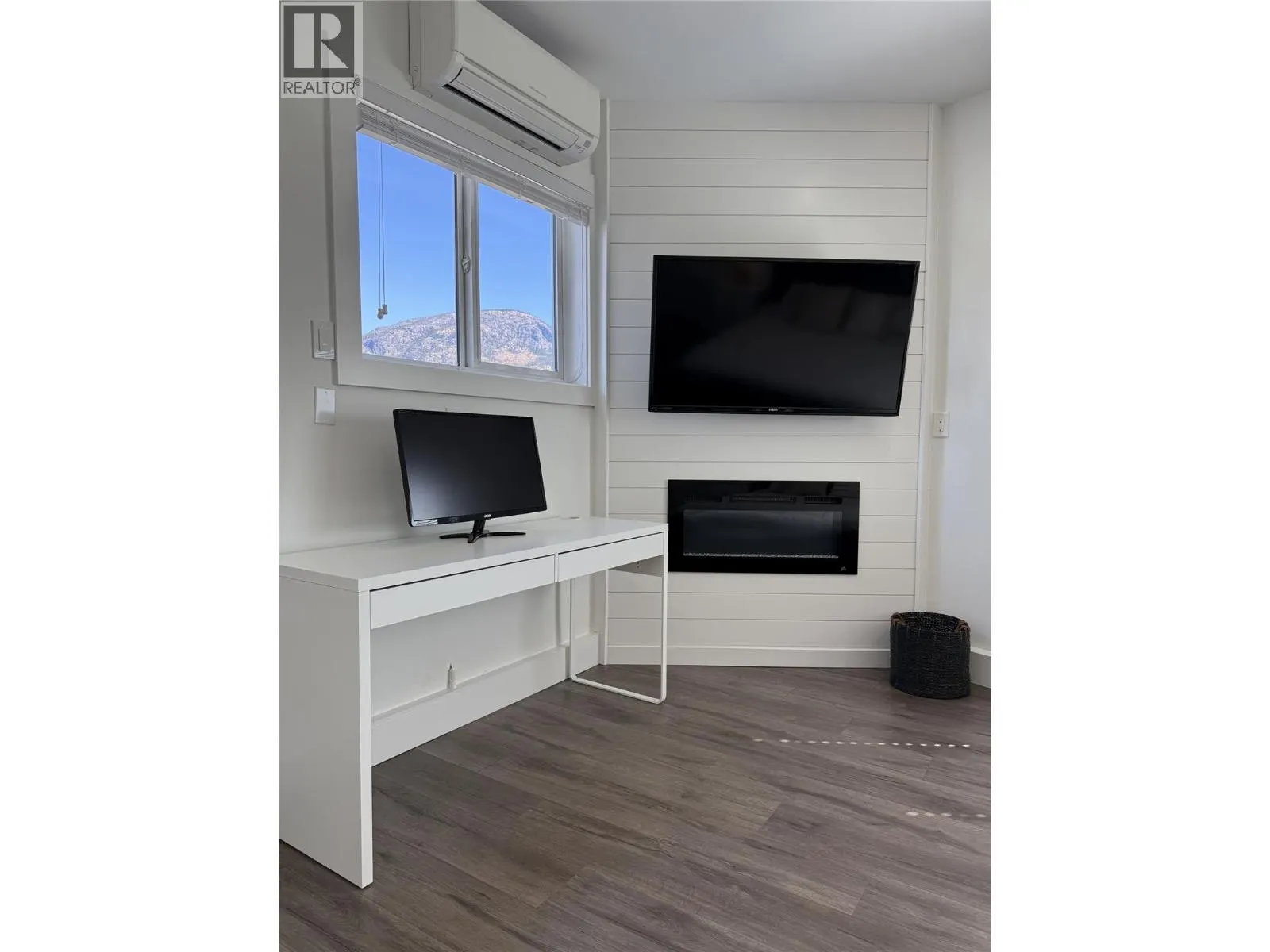 8807 Gala Crescent