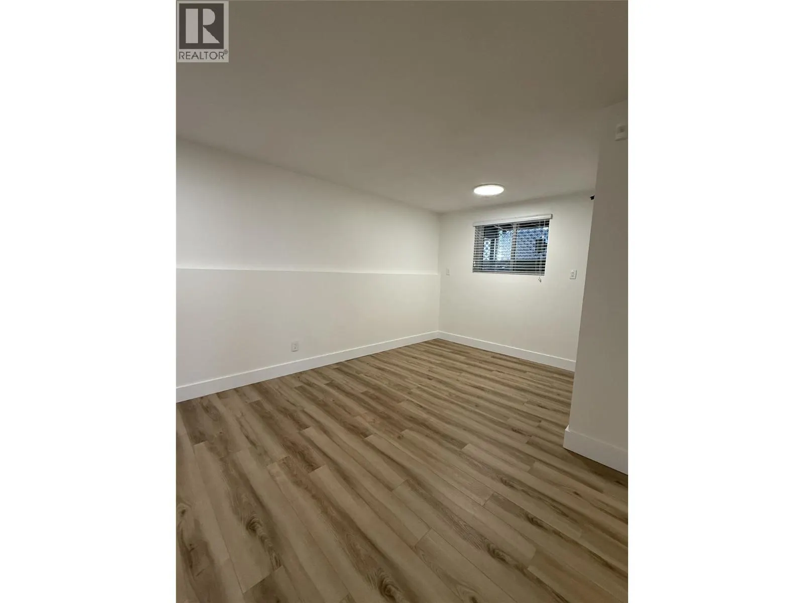 8807 Gala Crescent