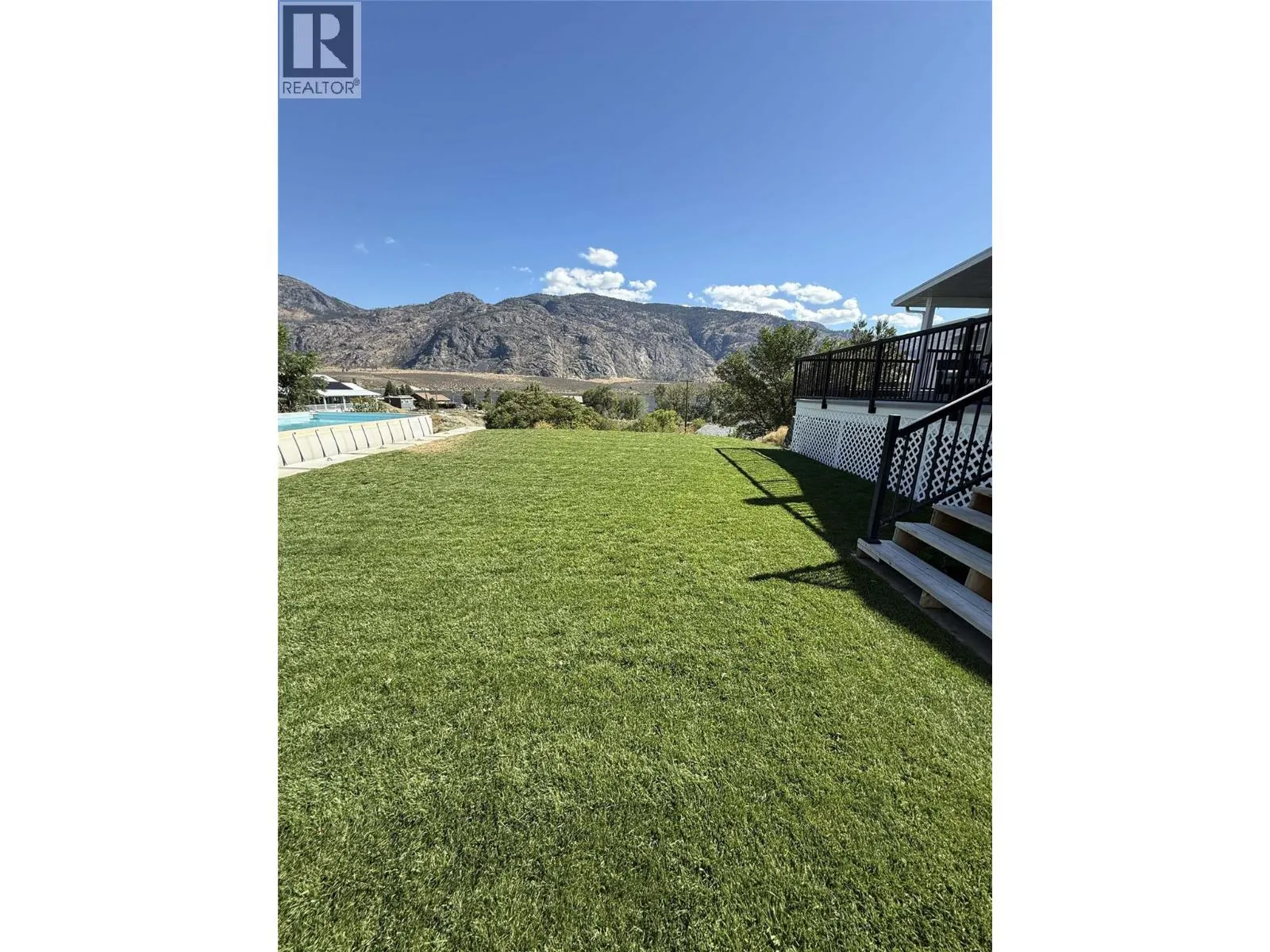 8807 Gala Crescent