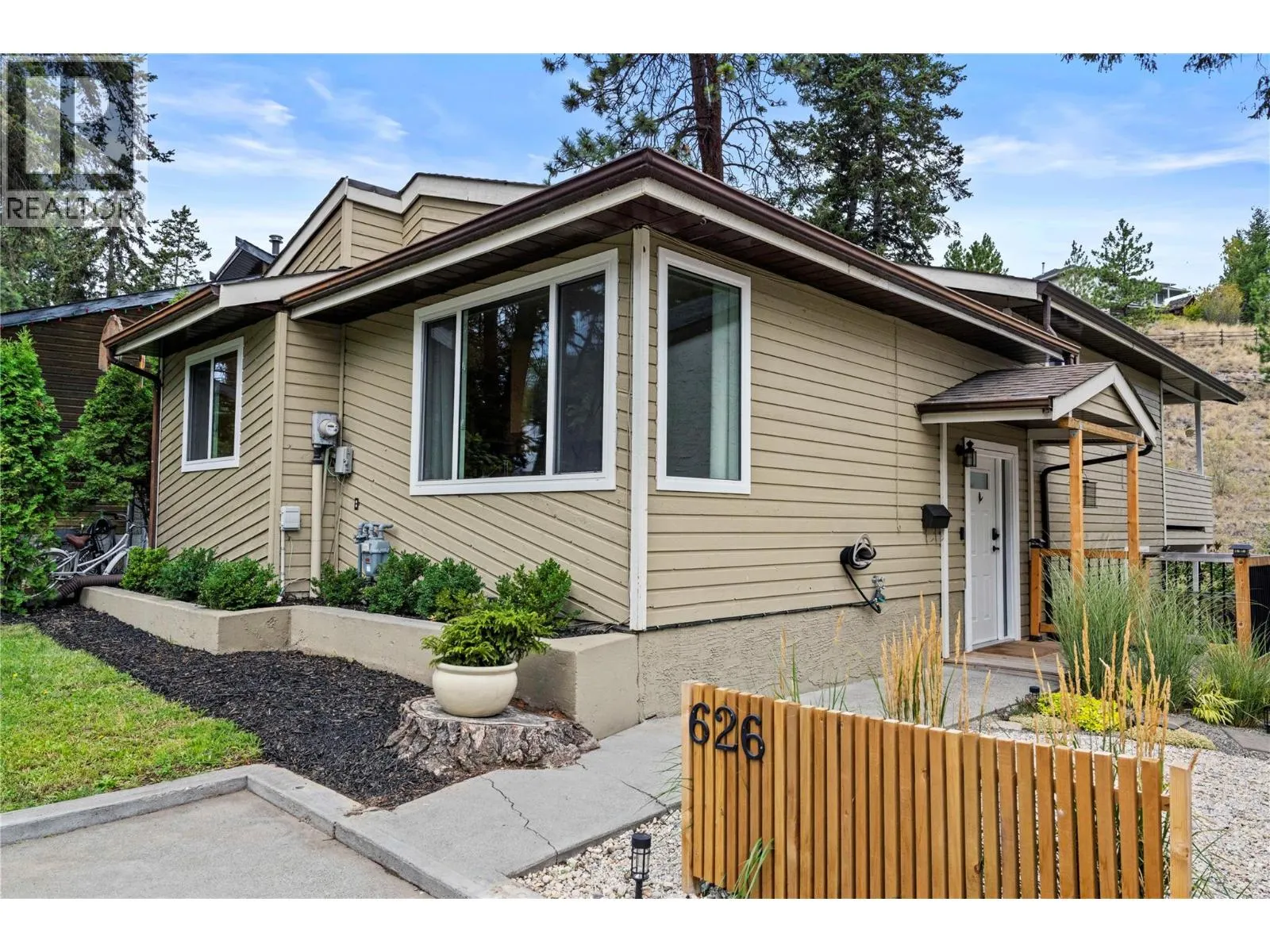 626 GLENEAGLES Drive