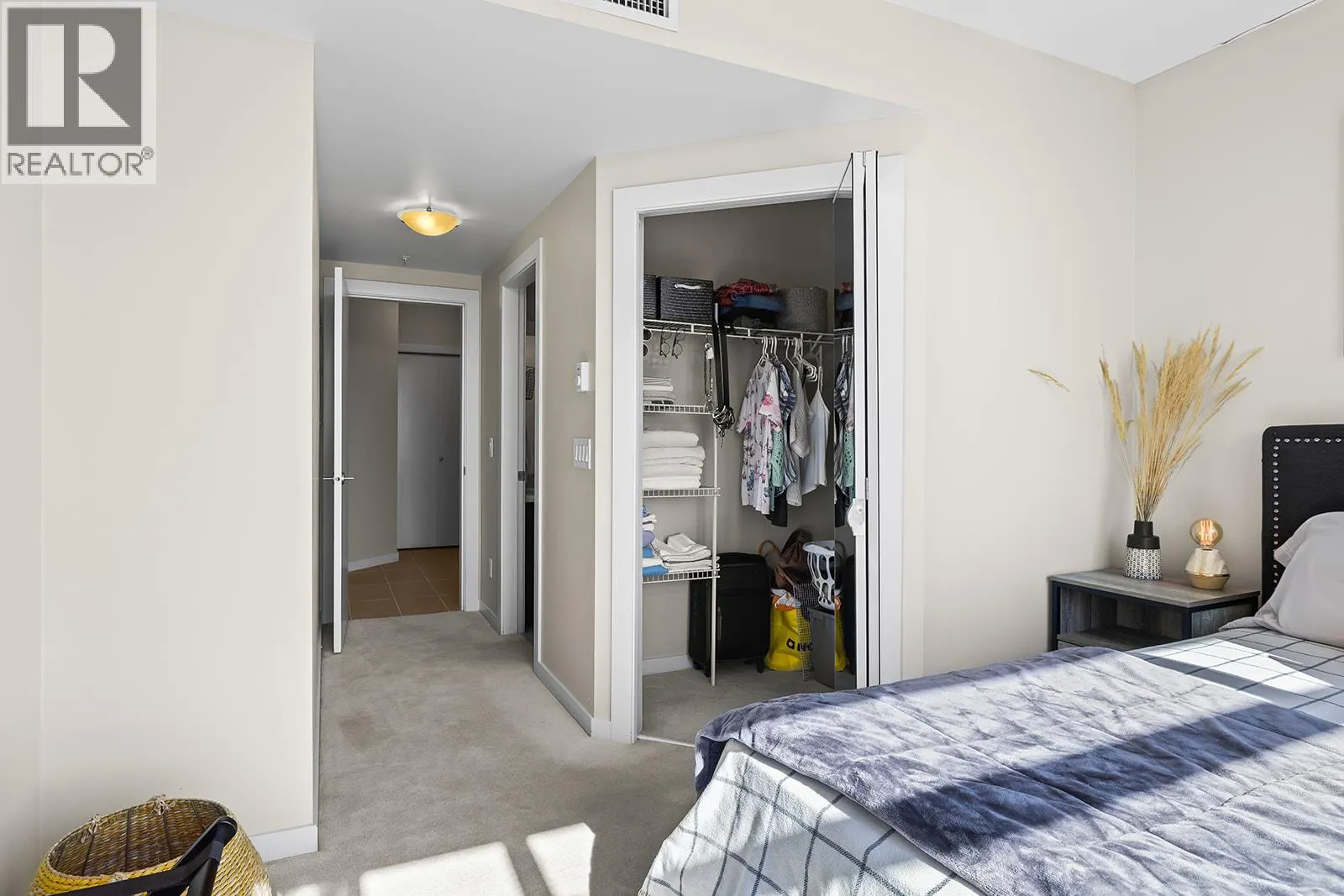 1075 Sunset Drive Unit# 906