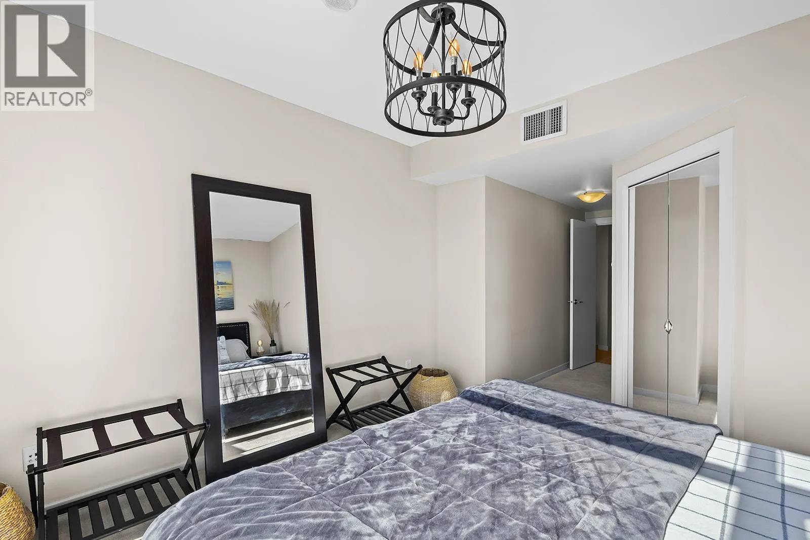 1075 Sunset Drive Unit# 906