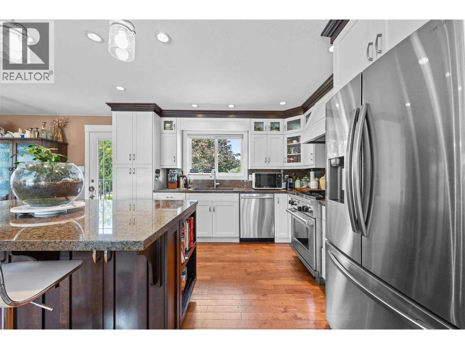 29 Lee Avenue