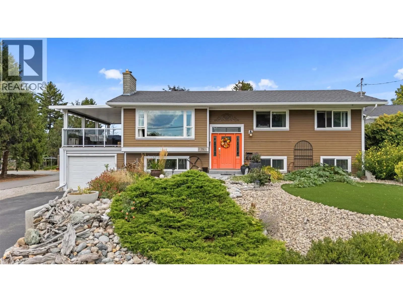 29 Lee Avenue