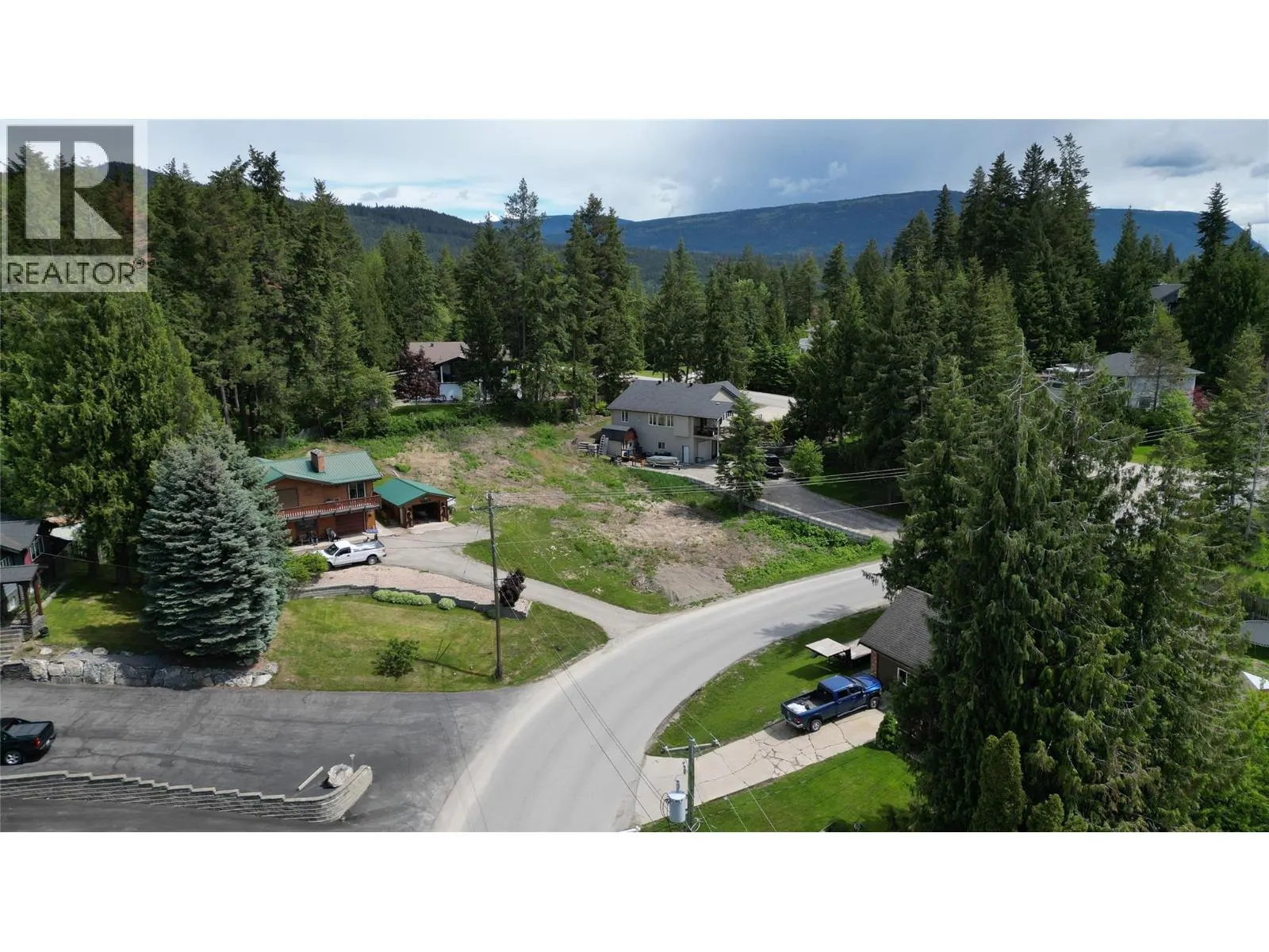 2902 Cedar Drive