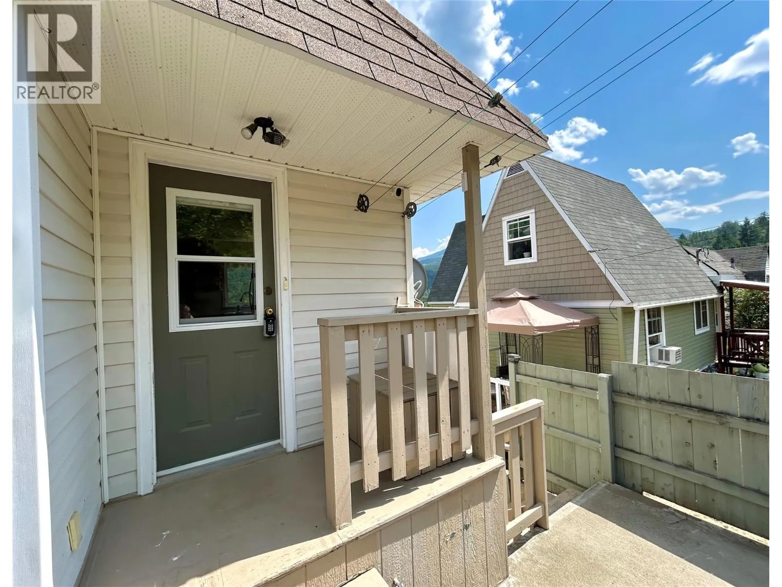 715 Shakespeare Street