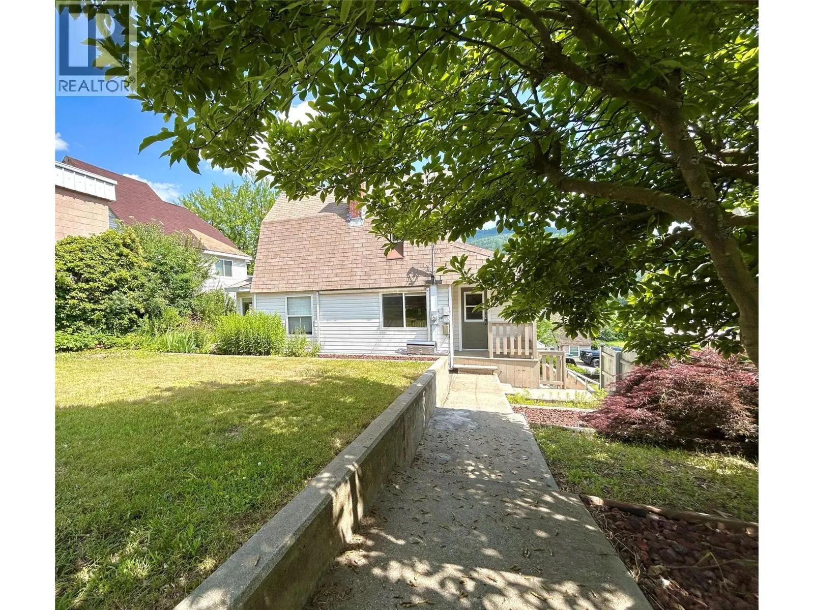 715 Shakespeare Street