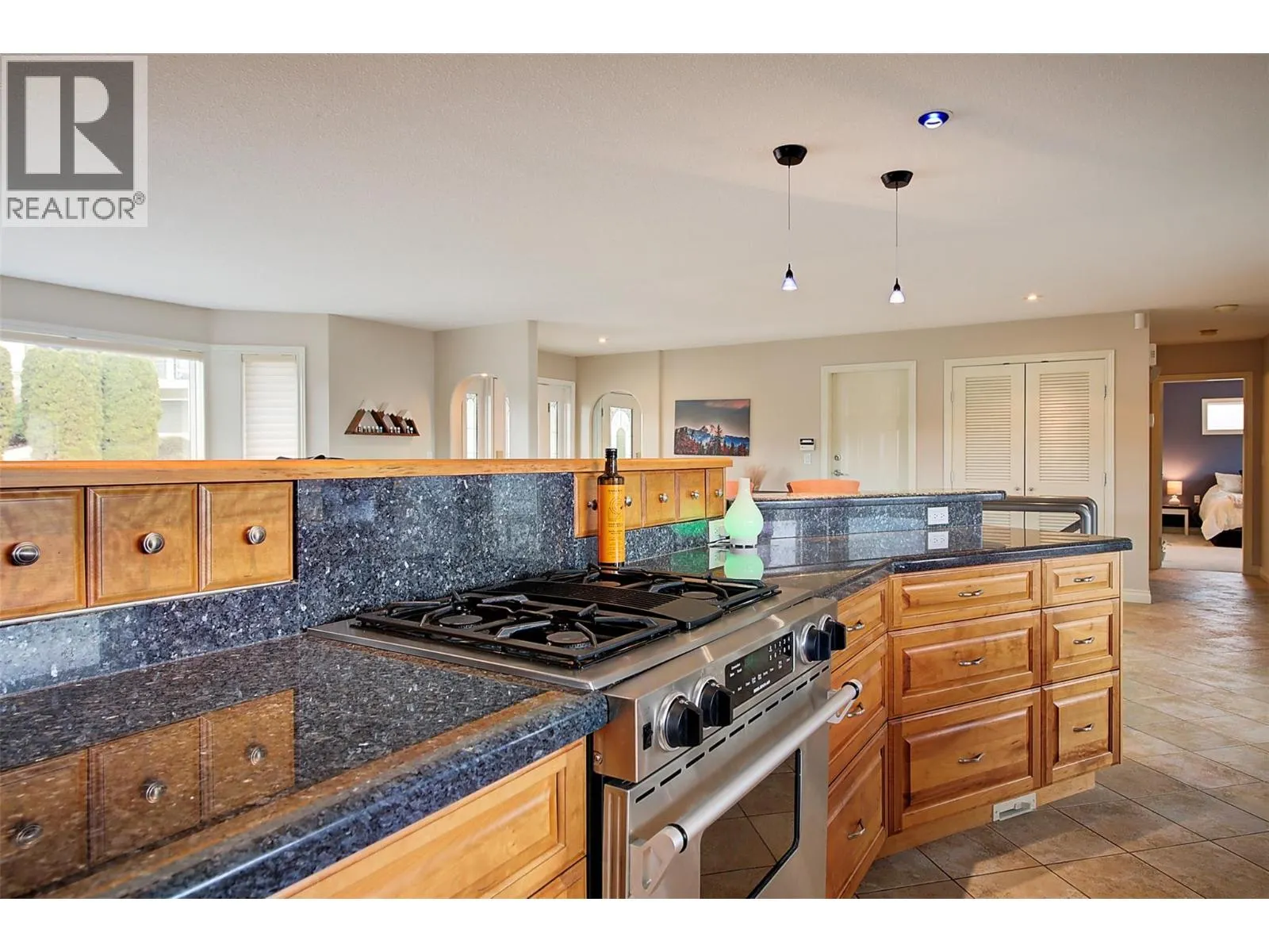 8804 Mariposa Place