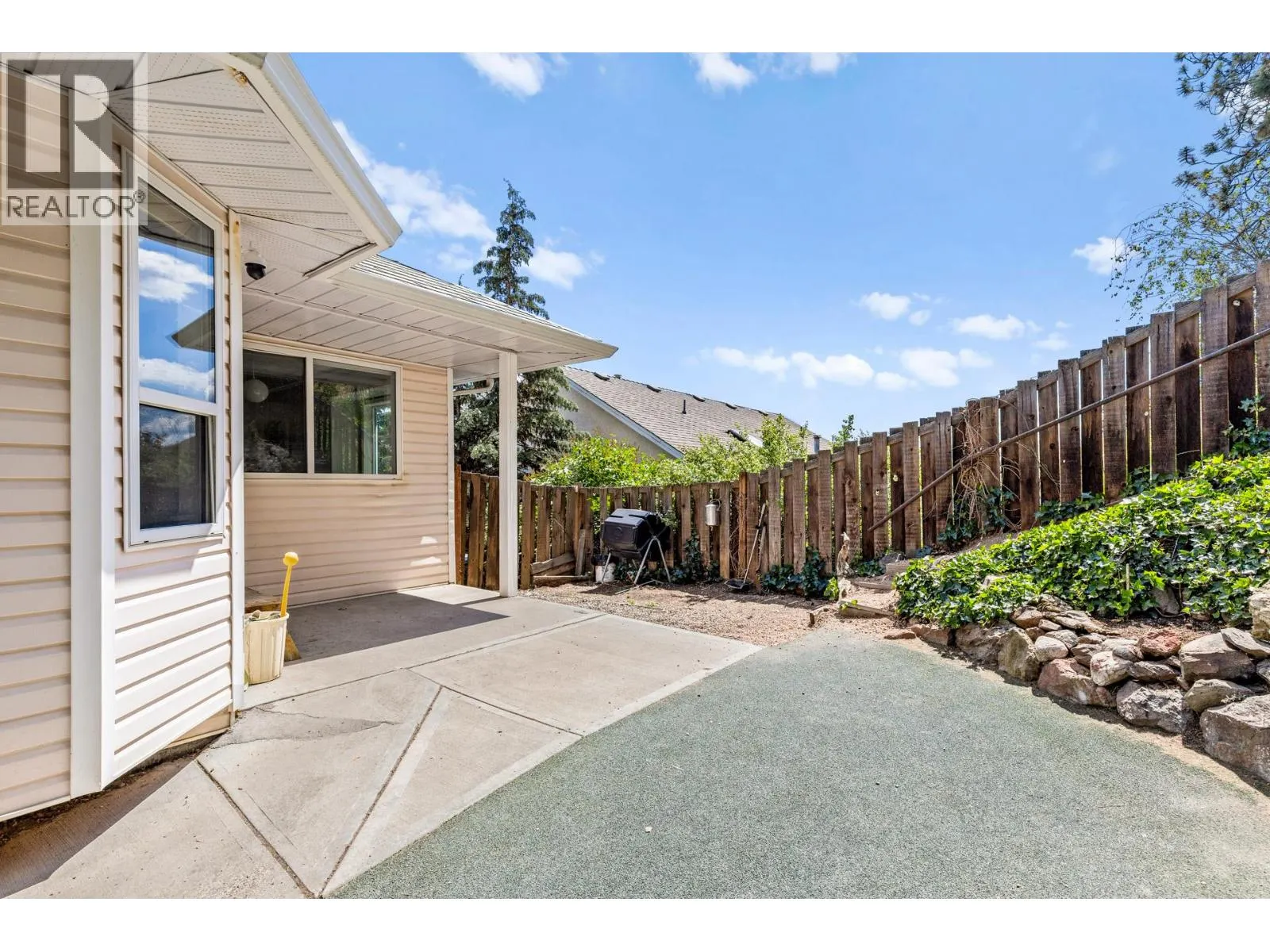 125 Applecrest Court