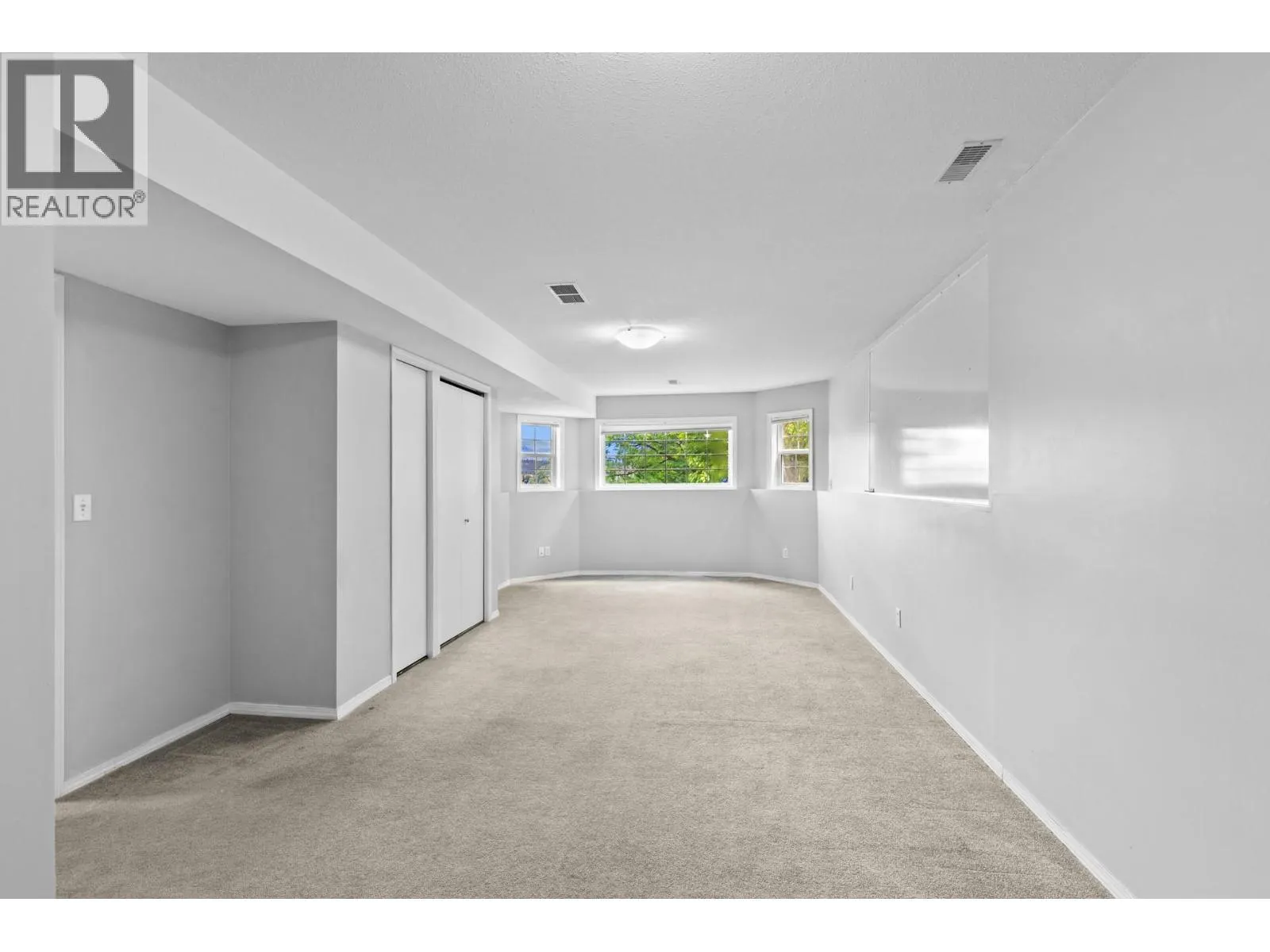 125 Applecrest Court