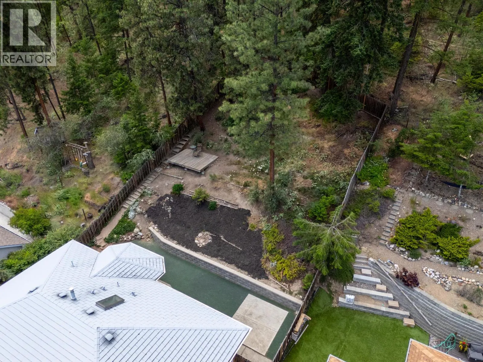 125 Applecrest Court