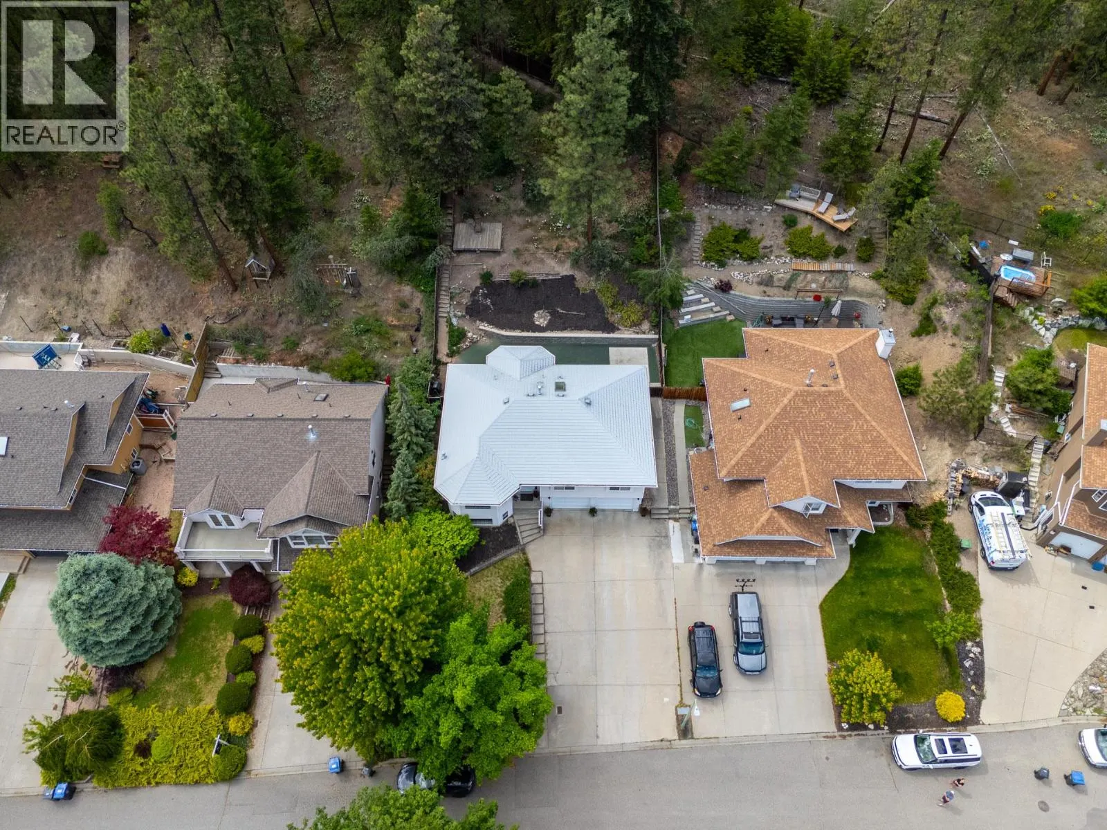 125 Applecrest Court