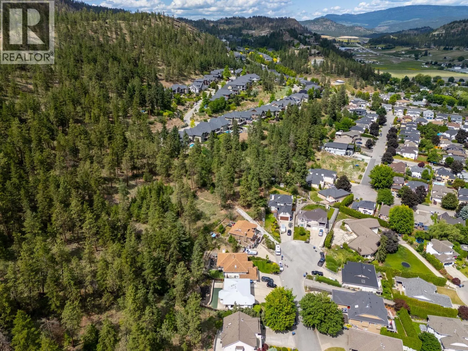 125 Applecrest Court