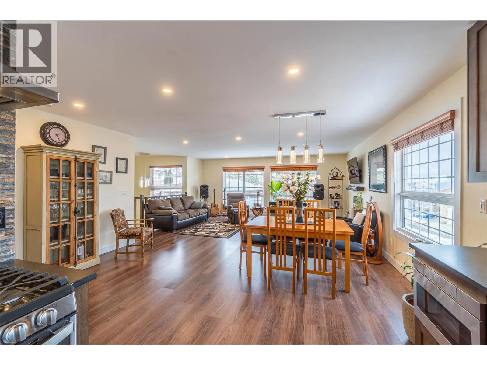 2020 Van Horne Drive Unit# 13