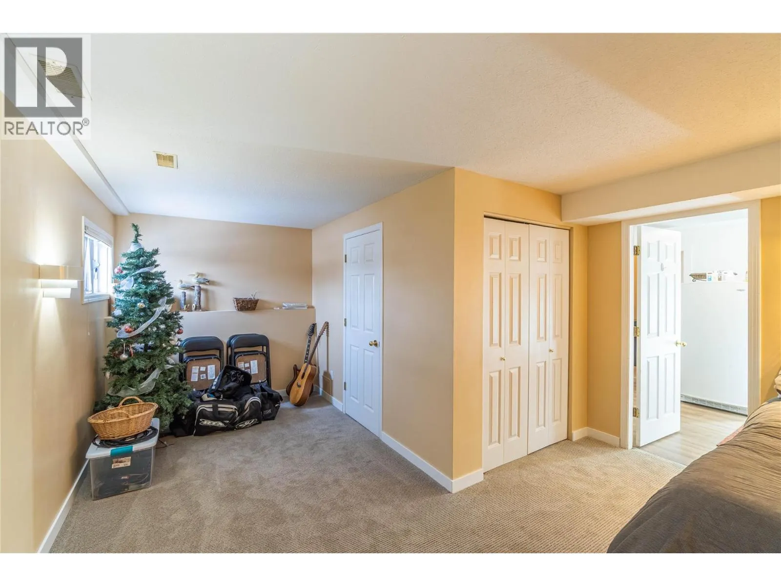 2020 Van Horne Drive Unit# 13