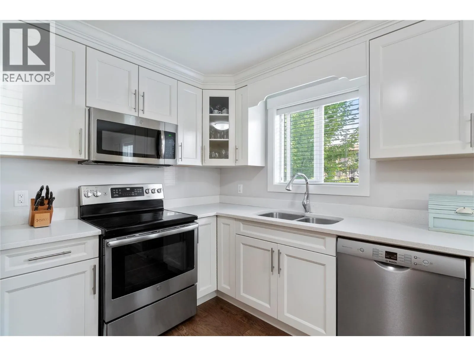 330 4th Avenue SE Unit# 202