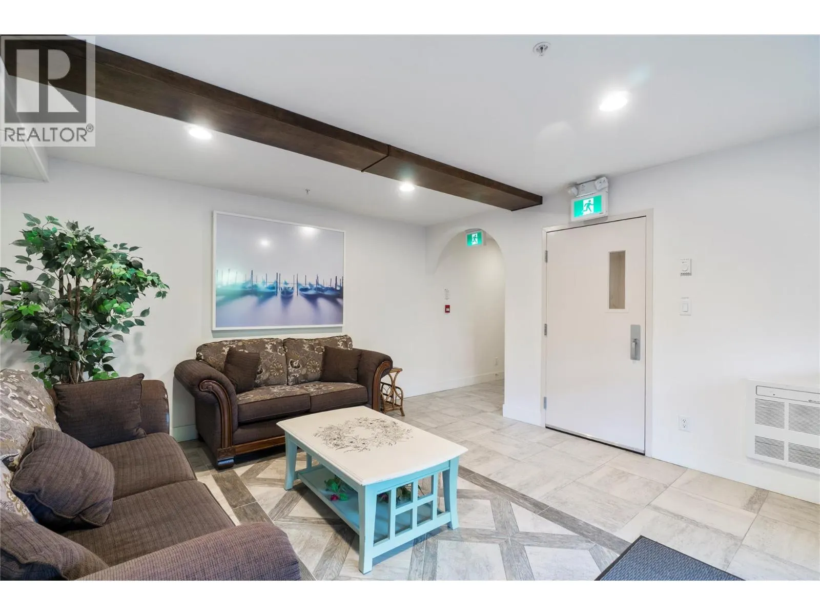 330 4th Avenue SE Unit# 202